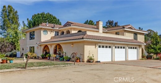 38510 Calle De Lobo Photo
